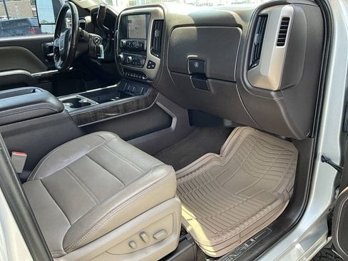 Used 2015 GMC Sierra 2500 Denali w/ Duramax Plus Package AWD/4WD image 31