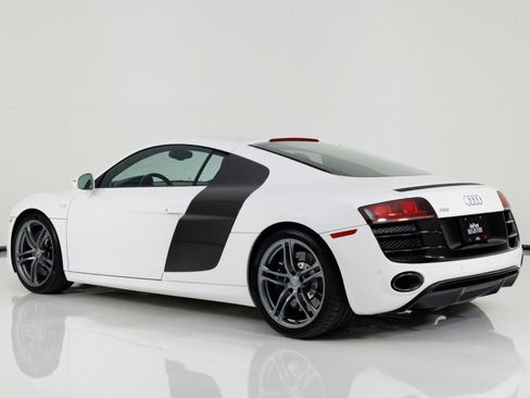 Used 2012 Audi R8 V10 AWD/4WD image 5