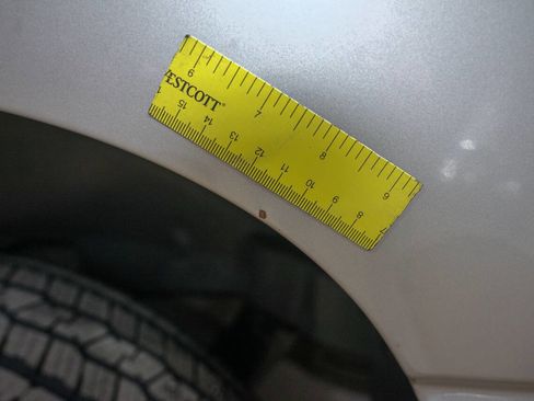 Used 2004 Chevrolet Tahoe LS image 28