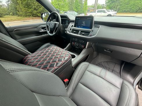 Used 2024 Chevrolet Tahoe RST w/ Luxury Package AWD/4WD image 17