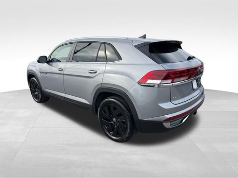 New 2026 Volkswagen Atlas Cross Sport SE FWD image 5