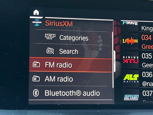 Used 2024 BMW Z4 M40i w/ Shadowloine Package RWD image 22