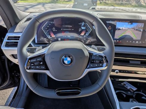 New 2026 BMW 330i xDrive Sedan w/ Convenience Package AWD/4WD image 10