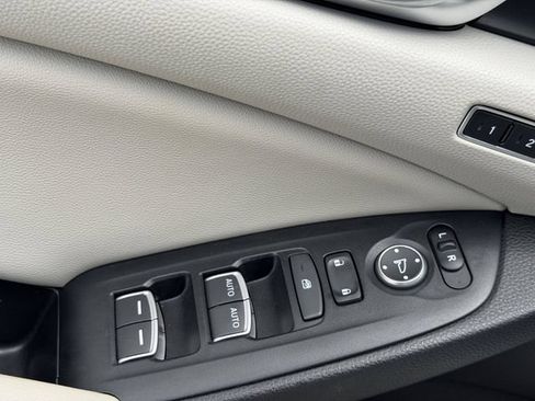 Used 2022 Honda Accord EX-L image 20