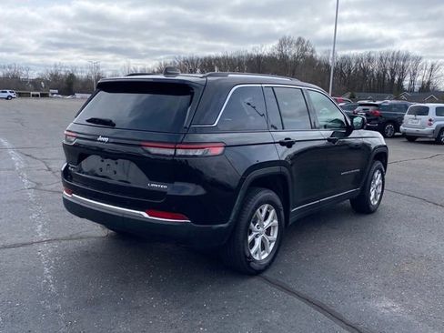 Used 2023 Jeep Grand Cherokee Limited AWD/4WD image 3