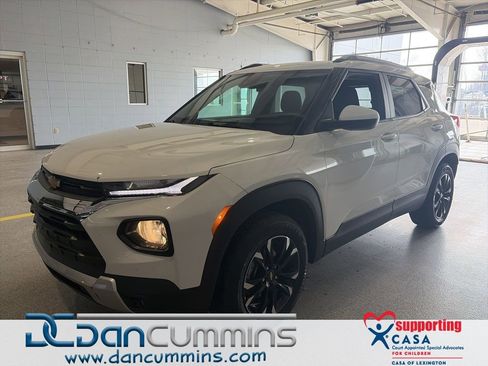 Used 2023 Chevrolet TrailBlazer LT w/ Convenience Package image 1