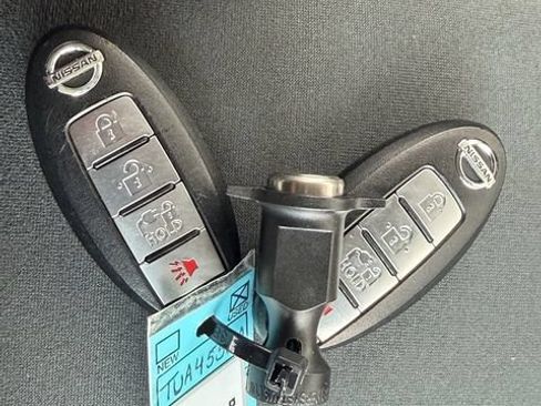 Used 2016 Nissan Leaf S w/ Charger Package FWD image 19
