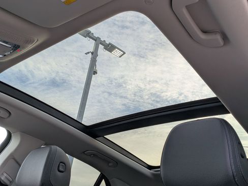 Certified 2025 Mercedes-Benz GLE 350 4MATIC image 30