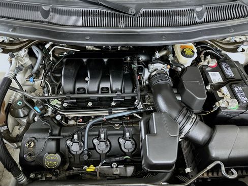 Used 2018 Ford Explorer XLT w/ Equipment Group 201A image 33