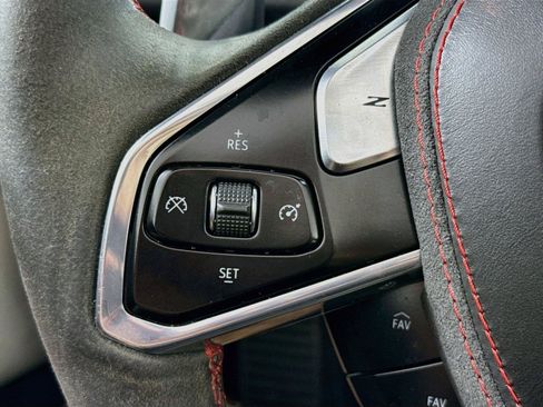 Used 2023 Chevrolet Corvette Stingray Premium Conv w/ Z51 Performance Package RWD image 12
