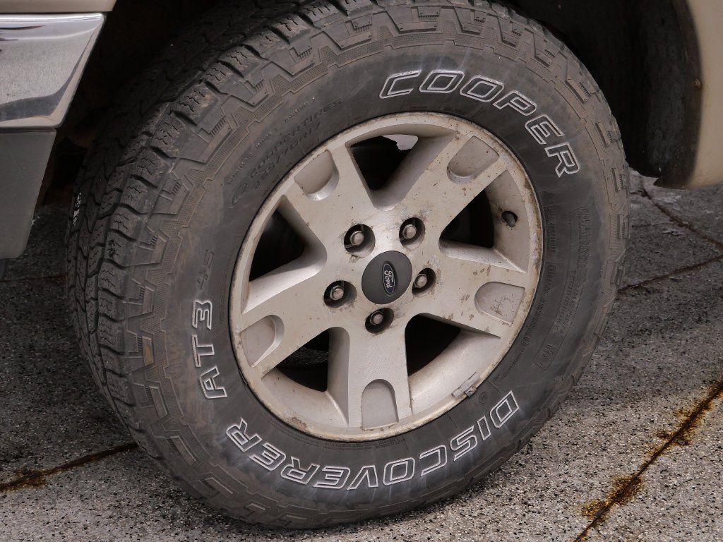Used 2002 Ford F150 Lariat AWD/4WD image 12