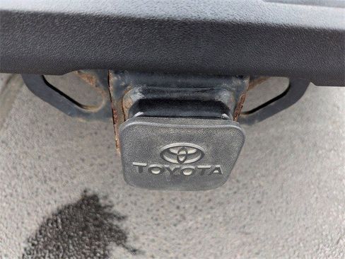 Used 2017 Toyota Tacoma Limited image 13