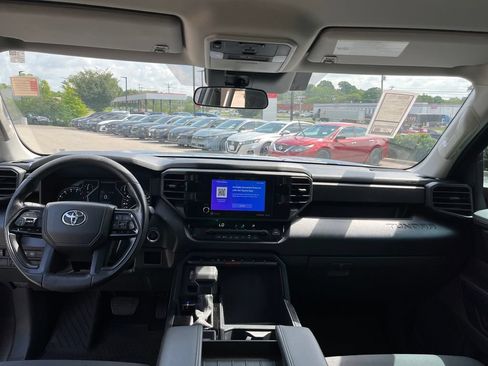 Used 2024 Toyota Tundra SR AWD/4WD image 22