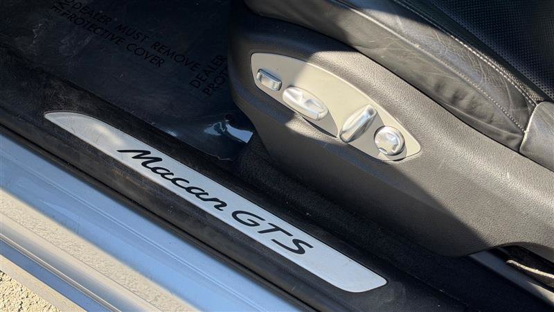 Used 2018 Porsche Macan GTS w/ Premium Package Plus AWD/4WD image 23