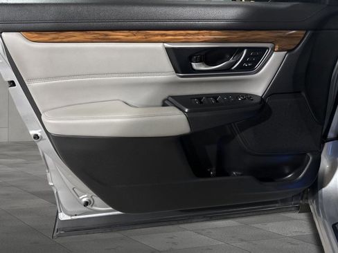 Used 2020 Honda CR-V Touring image 29