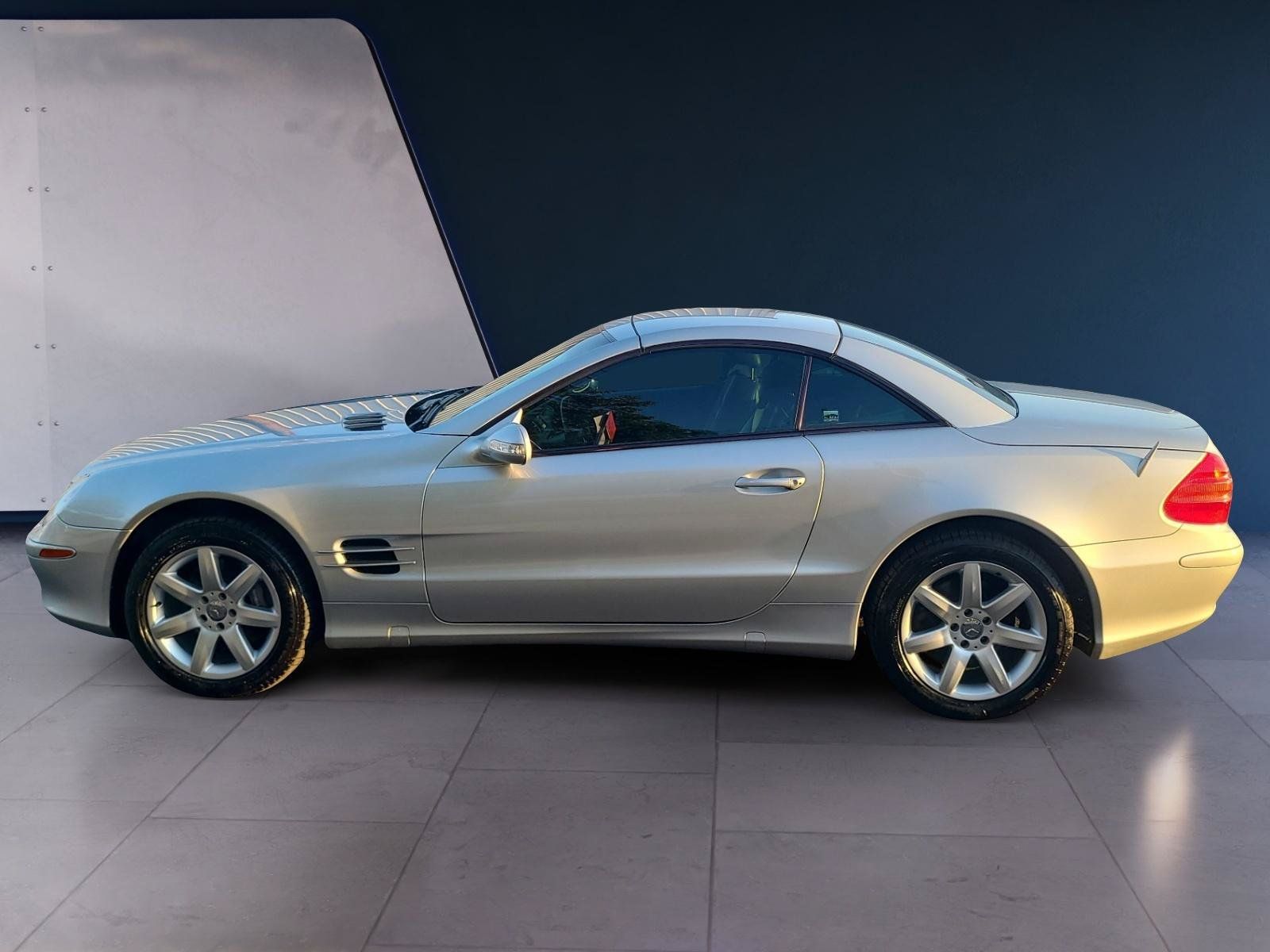 Used 2003 Mercedes-Benz SL 500 image 2
