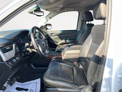 Used 2019 GMC Yukon SLT image 9