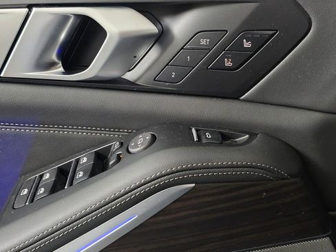 Certified 2025 BMW X5 xDrive40i w/ Executive Package image 16