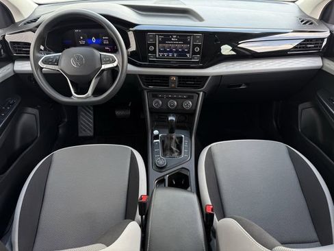 Used 2022 Volkswagen Taos S image 10