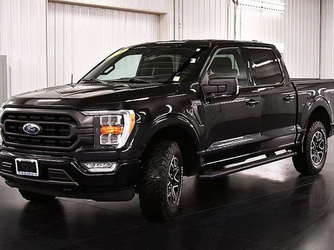 Used 2021 Ford F150 XLT w/ Equipment Group 302A High AWD/4WD image 3