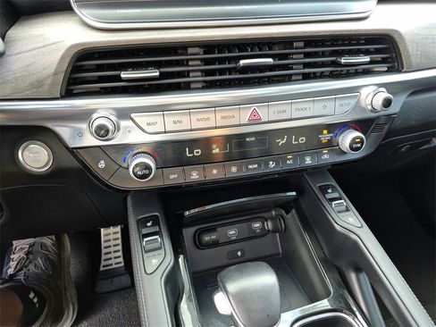Used 2022 Kia Telluride SX w/ SX Prestige Package image 22