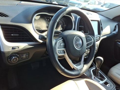 Used 2017 Jeep Cherokee Limited w/ Trailer Tow Group image 9