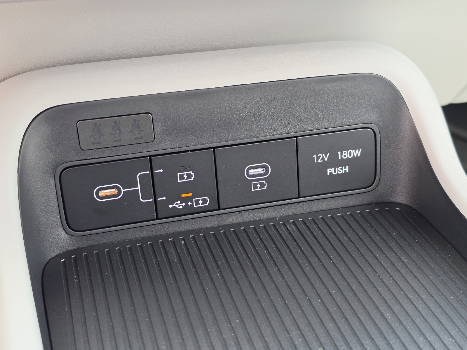 New 2027 Hyundai Kona SE FWD image 27