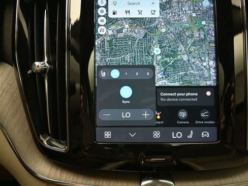 Used 2023 Volvo XC60 B5 Plus w/ Protection Package Premier image 22