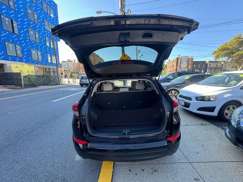 Used 2017 Hyundai Tucson SE image 25