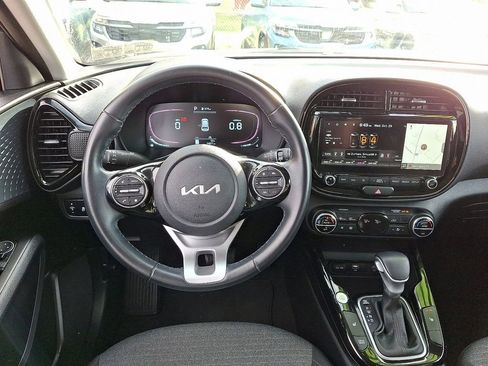 Certified 2023 Kia Soul EX image 12
