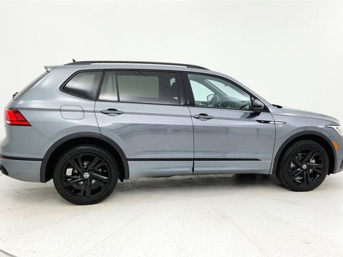 Used 2023 Volkswagen Tiguan SE R-Line image 5