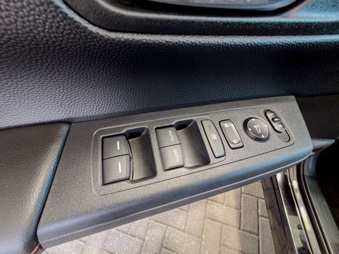 Used 2025 Honda CR-V Sport image 12