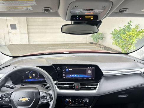 Used 2025 Chevrolet TrailBlazer LT image 33