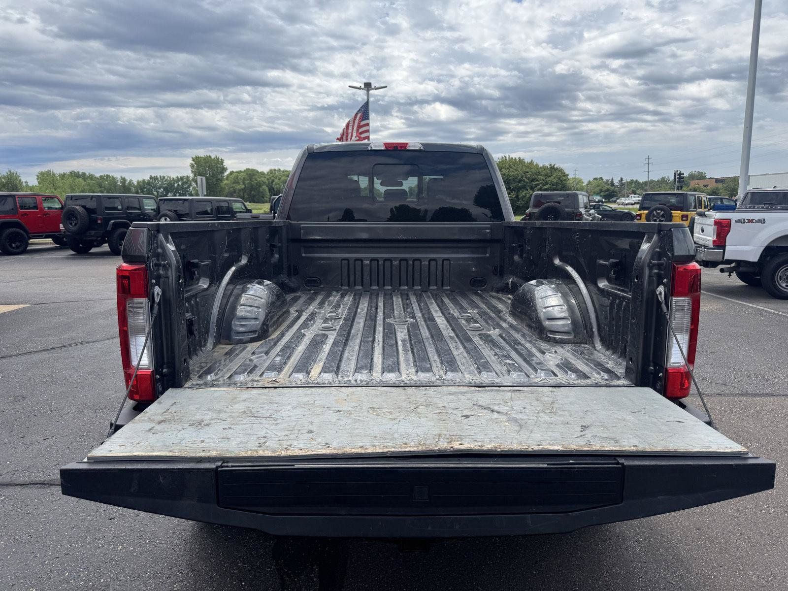 Used 2019 Ford F350 Lariat w/ Lariat Ultimate Package AWD/4WD image 31