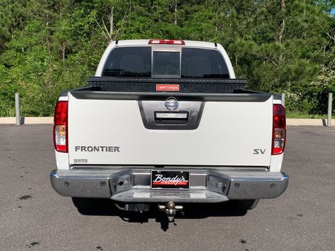Used 2016 Nissan Frontier SV w/ SV Value Truck Package RWD image 7