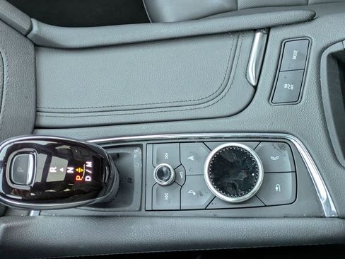 Used 2024 Cadillac XT5 Premium Luxury image 19