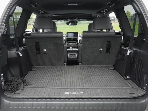 Used 2022 Lexus GX 460 Premium w/ Accessory Package AWD/4WD image 37