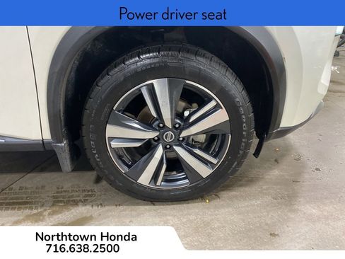 Used 2021 Nissan Rogue SL w/ Premium Package image 11