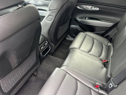 Used 2023 Genesis GV70 2.5T w/ Select Package AWD/4WD image 15