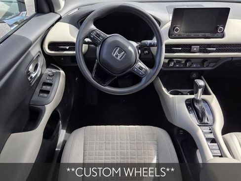 Used 2025 Honda HR-V LX image 10