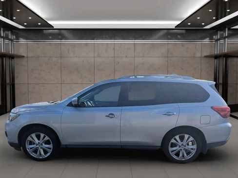 Used 2018 Nissan Pathfinder SL w/ SL Premium Package AWD/4WD image 3