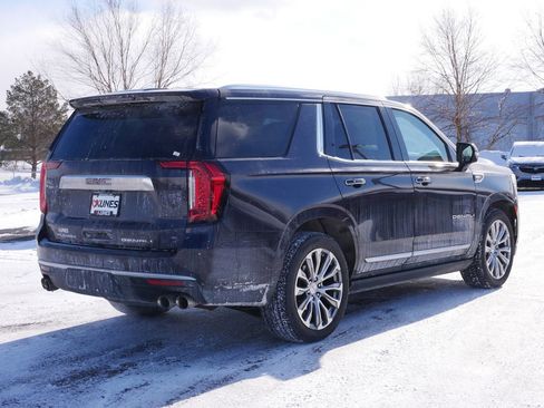 Used 2024 GMC Yukon Denali w/ Denali Reserve Package image 7
