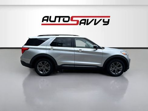 Used 2022 Ford Explorer XLT w/ Equipment Group 202A RWD image 8