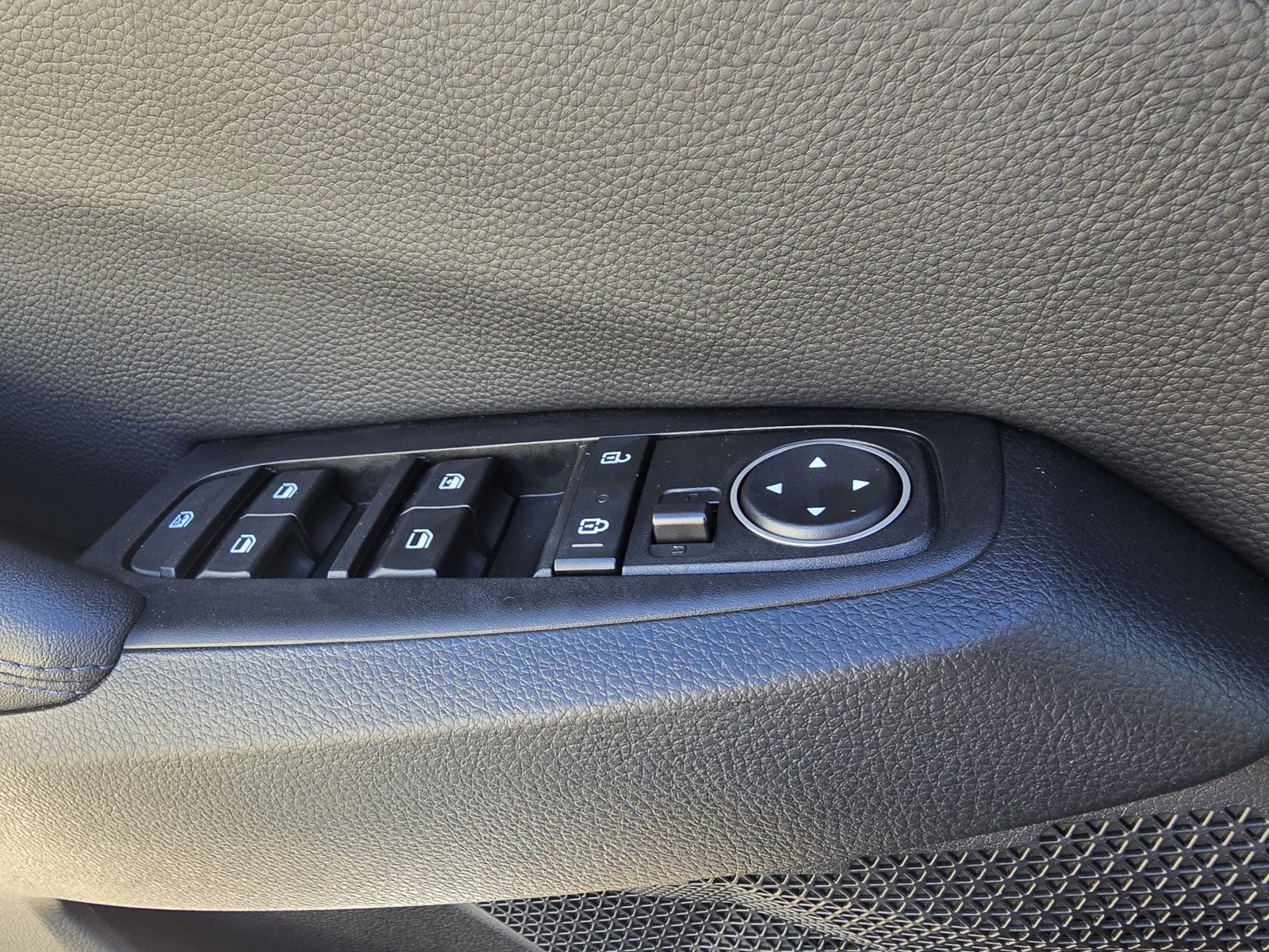 Used 2023 Kia Seltos S FWD image 18