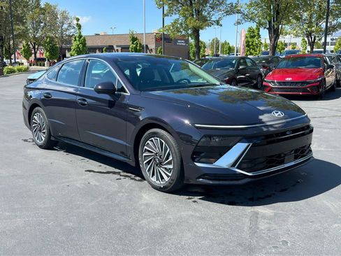 New 2026 Hyundai Sonata Limited FWD image 5