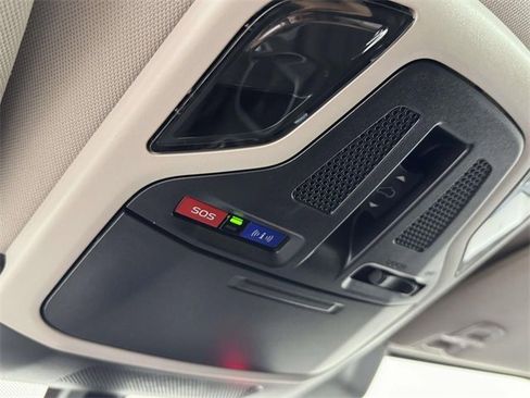 Used 2025 Subaru Outback Limited image 25