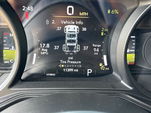 Used 2025 Jeep Wrangler Unlimited Sahara w/ Safety Group AWD/4WD image 21