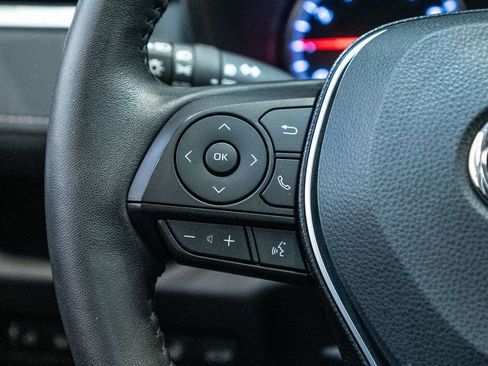 Used 2020 Toyota RAV4 XLE w/ Convenience Package image 18