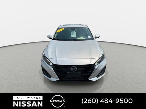 Used 2024 Nissan Altima 2.5 SV w/ SV Premium Package FWD image 8