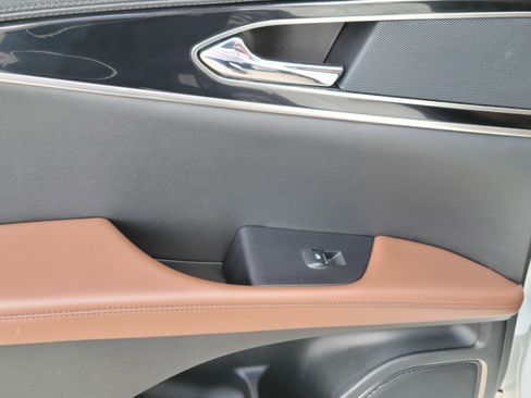 Certified 2023 Lincoln Nautilus Reserve FWD image 30